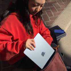 13-inch MacBook Air with M4 chip - Midnight